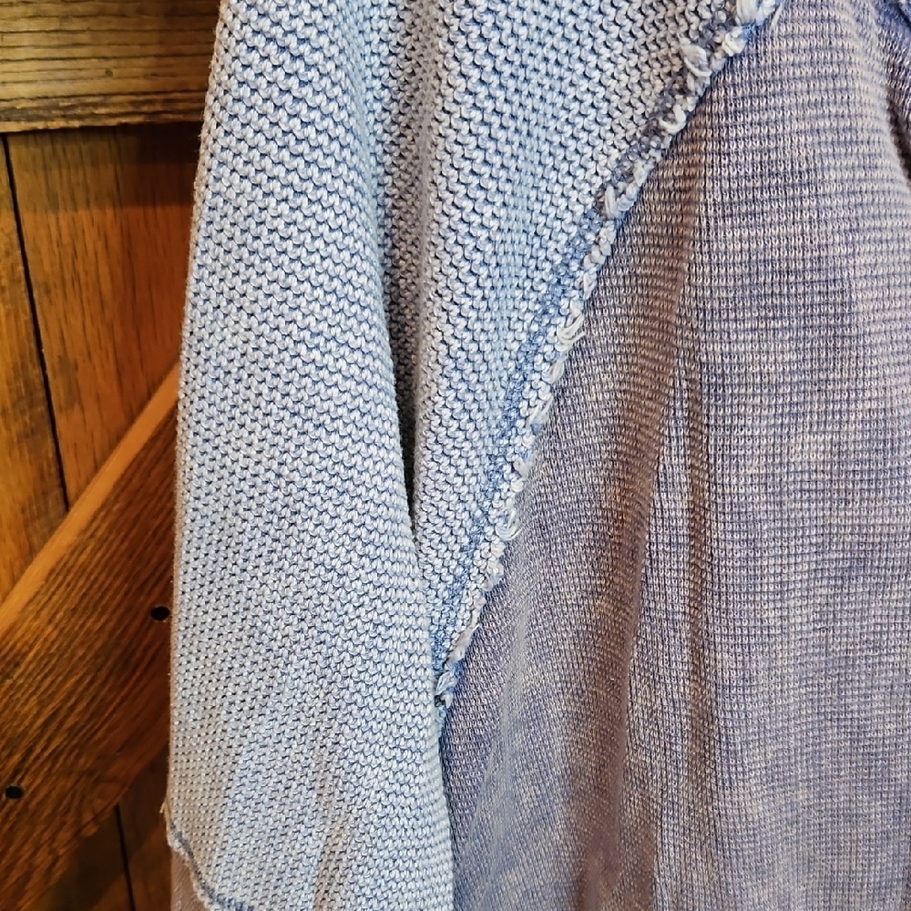 200 Oli & Hali Blue Long Sleeve Top - Picture 2 of 7
